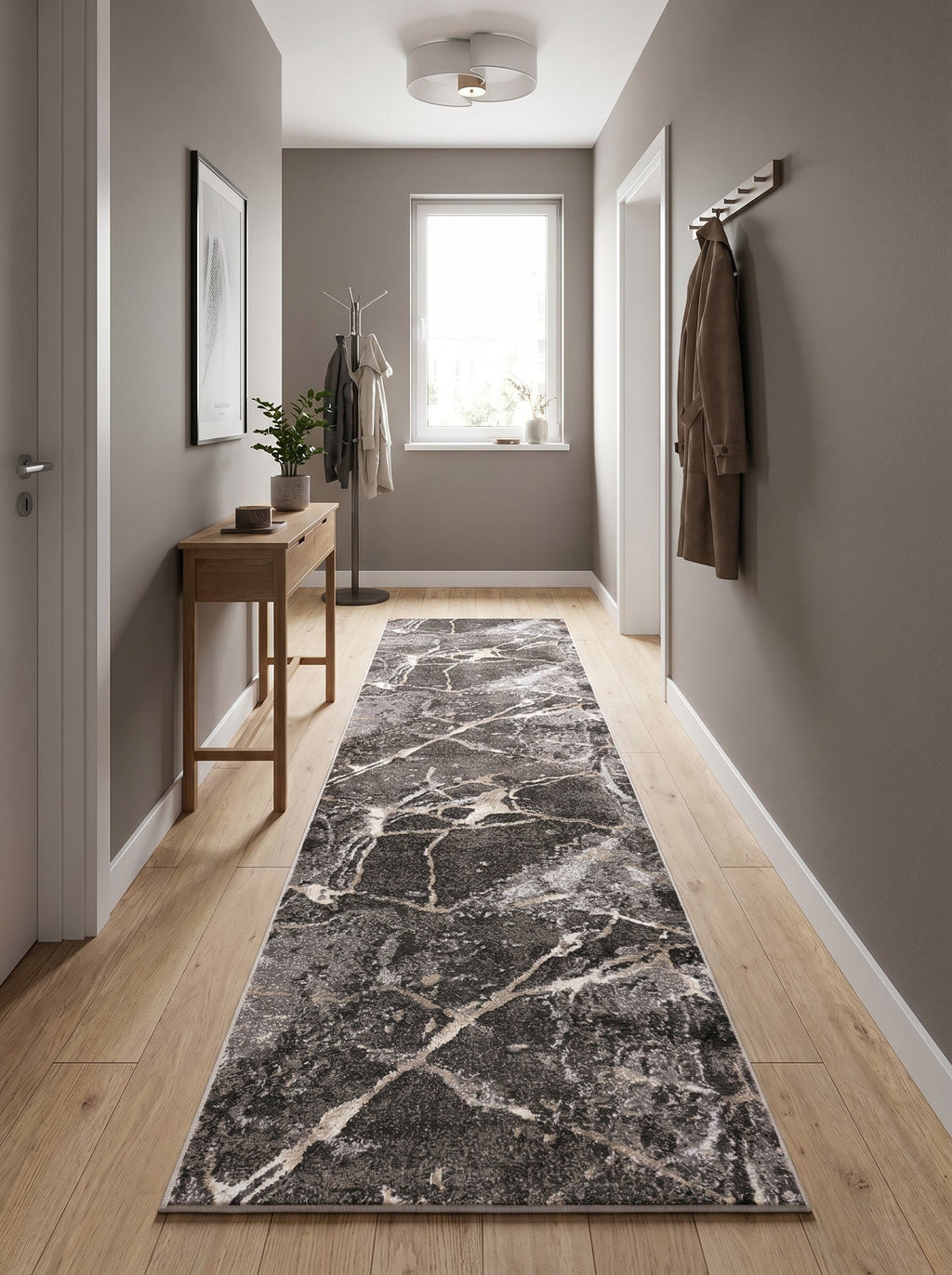 Tapis de couloir Rhône dans une entrée lumineuse avec portemanteau
