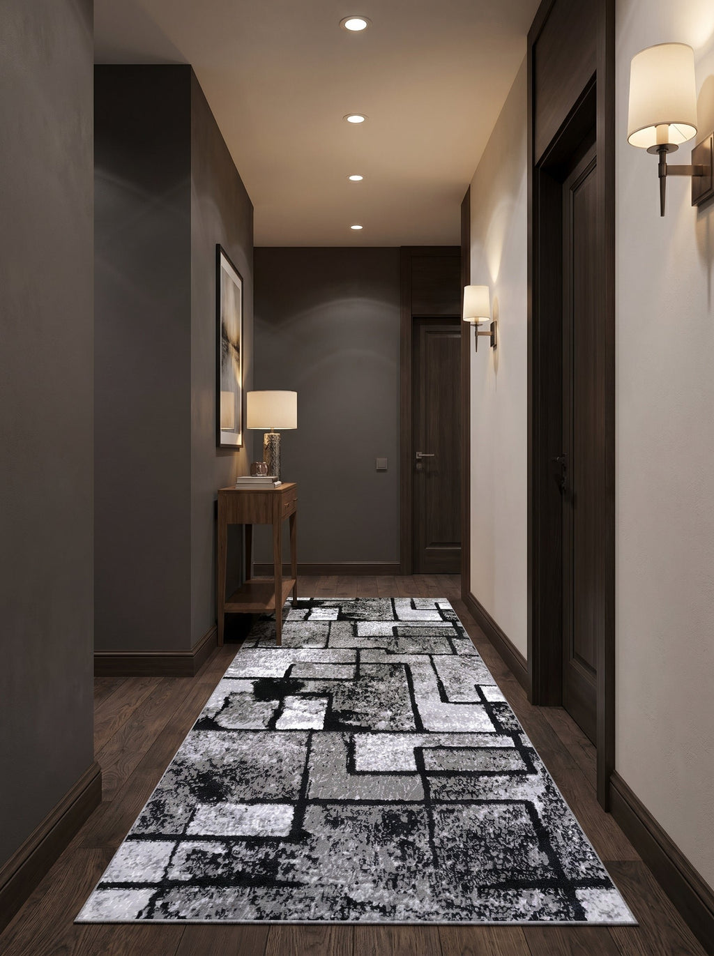 Tapis de couloir Dordogne dans une entrée aux murs sombres et appliques