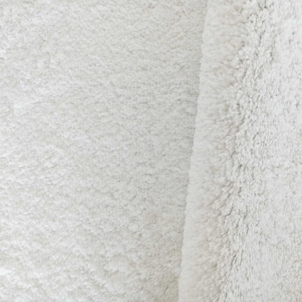 Poils doux du tapis Vence, bord plié